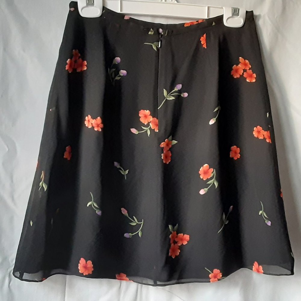 100% Silk Designer's sample Skirt NEW, size 8/38